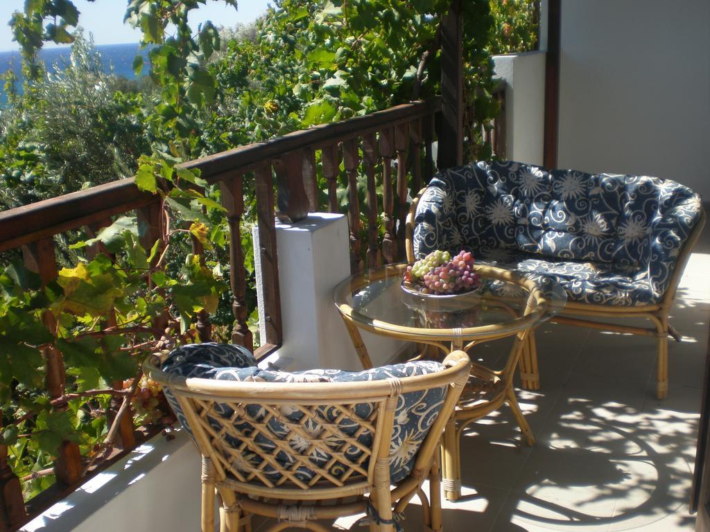 Apartment Tiki Marathokampos